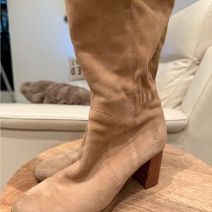 Born Women's Light Brown Suede Heeled Boots